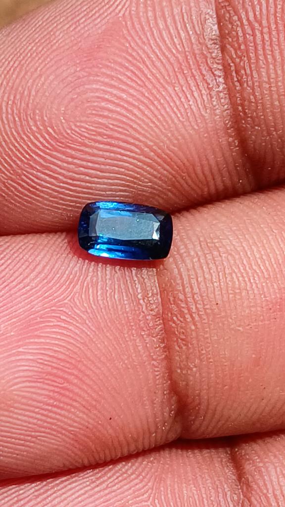 Natural heated Blue Sapphier