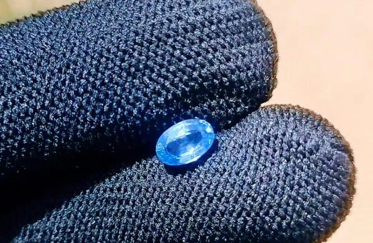 Blue sapphire loopclean