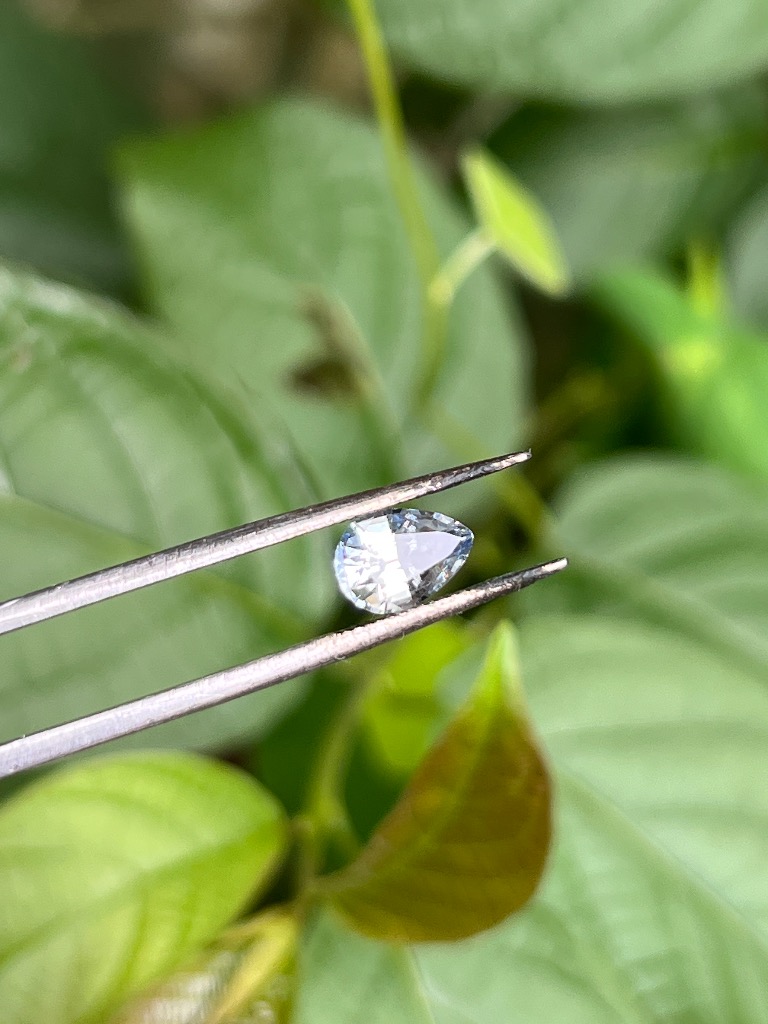 NATURAL BUY COLOUR SAPPHIRE