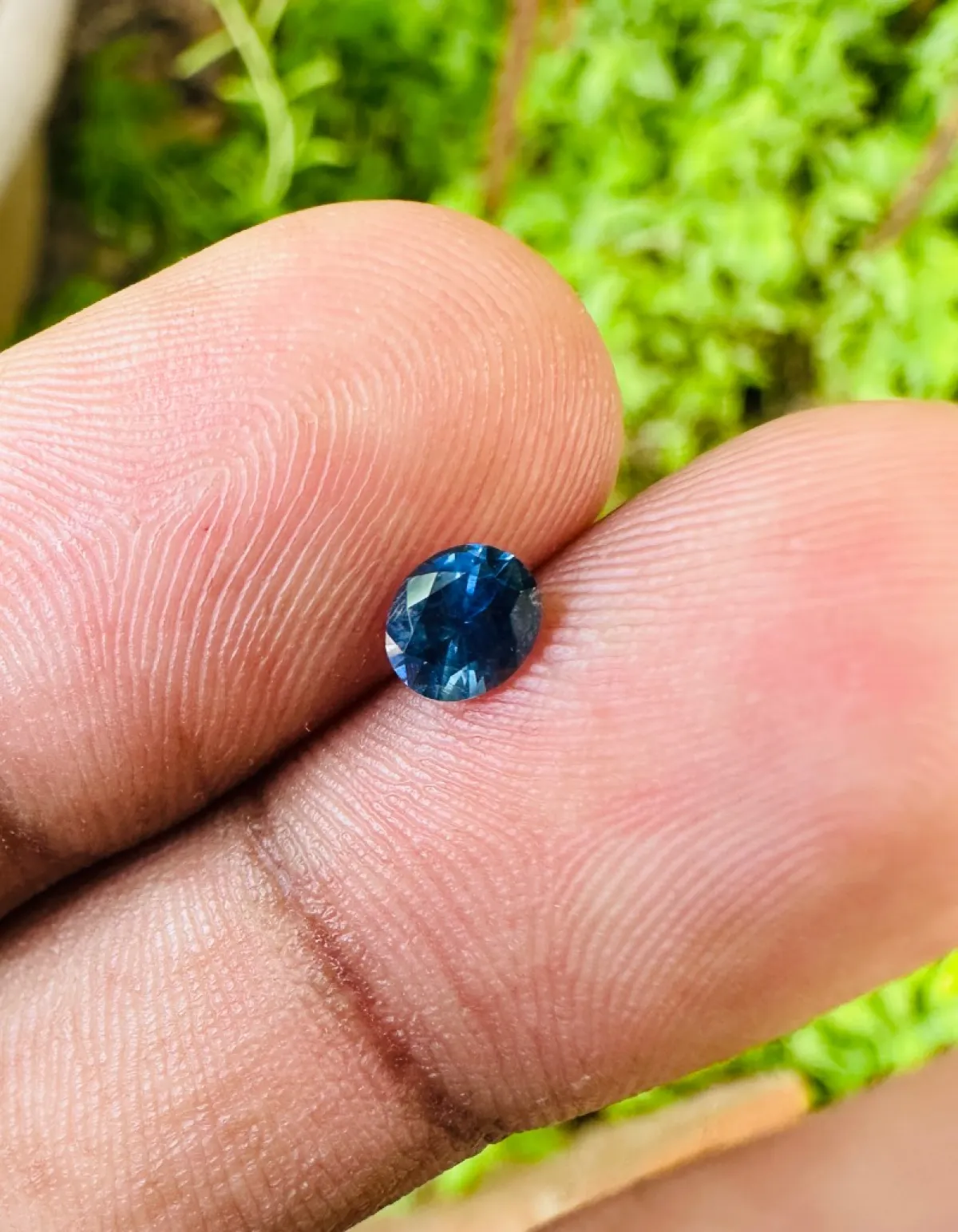 💎Gem Type  :Natural Blue Sapphire  💎Weight        : Carat 0.45 💎Color.          : Blue  💎Clarity